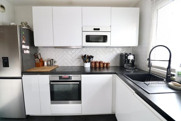 T5 proximité immédiate métro gabriel peri proche école box+cave