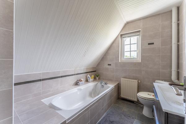 Propriété familiale avec piscine et dépendances - Bassillac-et-Auberoche, aux portes de Périgueux Bassilac