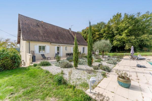 Propriété familiale avec piscine et dépendances - Bassillac-et-Auberoche, aux portes de Périgueux Bassilac