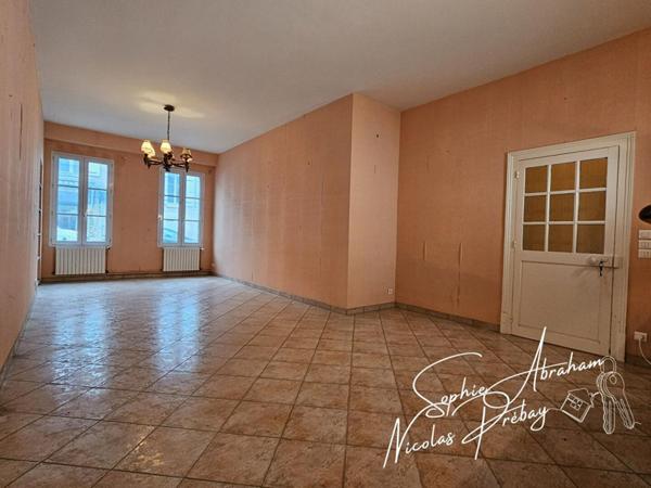 Maison en centre ville avec dépendance, beaux volumes !