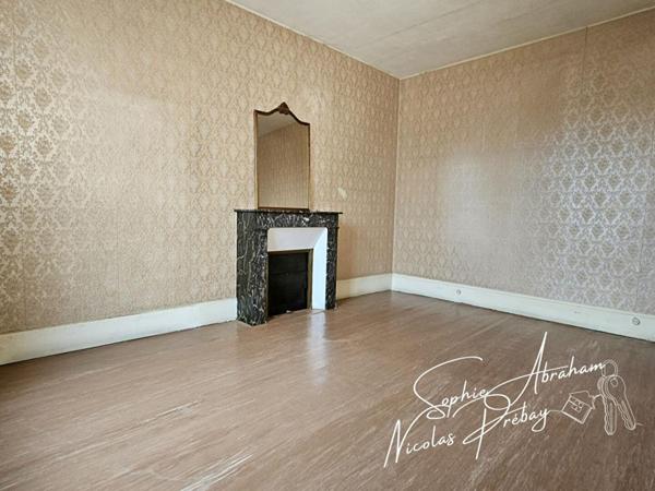 Maison en centre ville avec dépendance, beaux volumes !