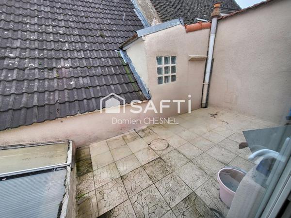 Immeuble de rapport centre-ville Saint-Amand-Montrond – 2 duplex loués – 14 % brut – Sans copropriété