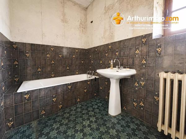 Vente                                                      Maison
                        
                     6 pièces                      119 m2                     à Vitré