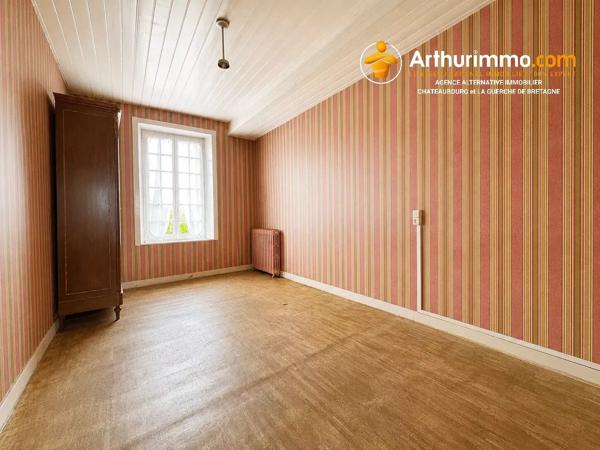 Vente                                                      Maison
                        
                     6 pièces                      119 m2                     à Vitré