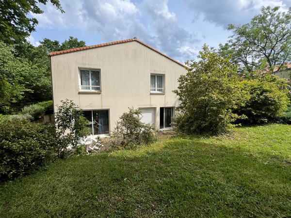 LA ROCHE SUR YON MAISON A VENDRE 6 PIECES