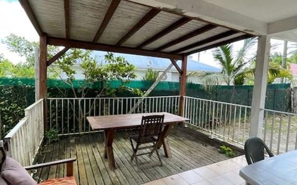 Maison à vendre    6 pièces • 140 m2 Baie-Mahault