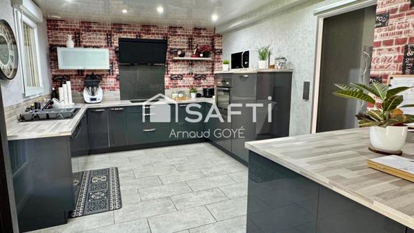 Guécélard – Grand Pavillon Lumineux avec Jardin et Véranda !