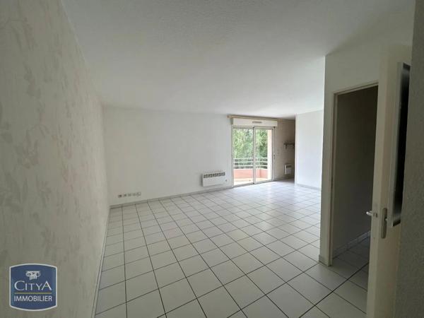 Appartement à louer 2 pièces 48.74m² Saint-Michel (16470)