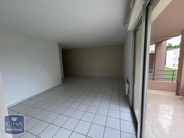 Appartement à louer 2 pièces 48.74m² Saint-Michel (16470)