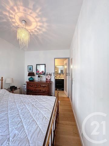 Appartement F5 à vendre  5 pièces - 108,48 m2 CHOISY LE ROI - 94