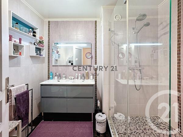 Appartement F5 à vendre  5 pièces - 108,48 m2 CHOISY LE ROI - 94