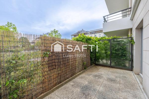 Studio avec terrasse et parking – Résidence récente