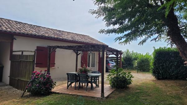 2 maisons plain-pied sur 1500 m²  St Pierre dEyraud