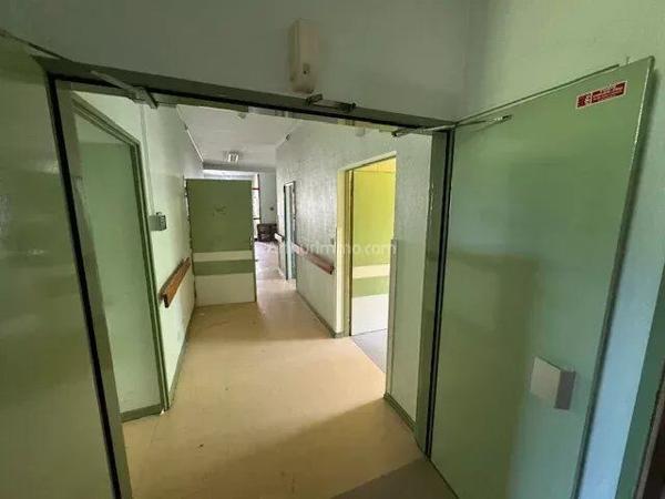 Vente                                                      Immeuble
                        
                     22 pièces                      1060 m2                     à Fréland