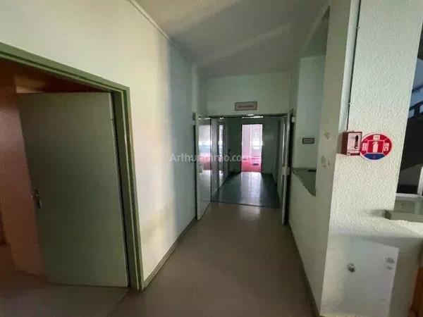 Vente                                                      Immeuble
                        
                     22 pièces                      1060 m2                     à Fréland