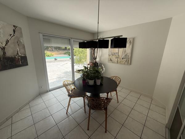 MAISON D’ARCHITECTE DANS LES BOIS