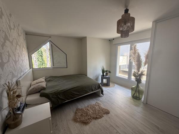 MAISON D’ARCHITECTE DANS LES BOIS
