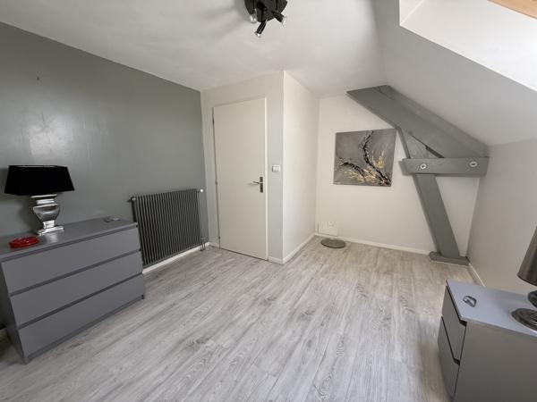 MAISON D’ARCHITECTE DANS LES BOIS
