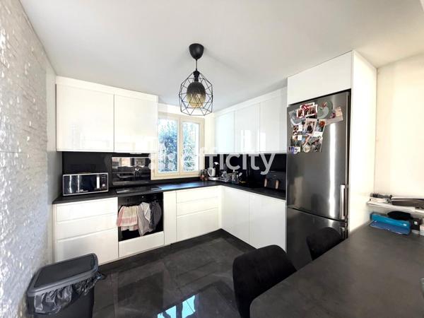 Maison 4 pièces - 88 m² Exclusivité efficity