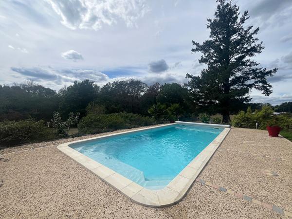 Le charme de l'ancien, le confort du moderne : votre coup de coeur à 15 min de Périgueux !