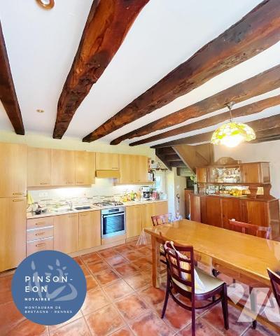 Longère en pleine campagne, dans un cadre paisible et verdoyant.