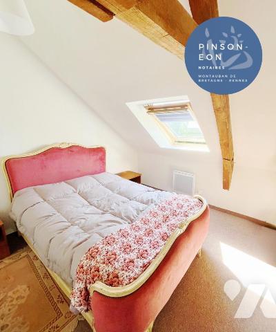 Longère en pleine campagne, dans un cadre paisible et verdoyant.