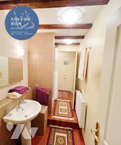 Longère en pleine campagne, dans un cadre paisible et verdoyant.