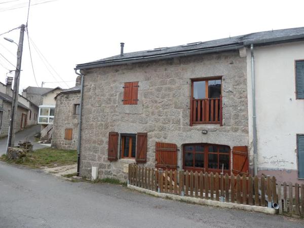 Maison à louer à Monts-de-Randon (48700)