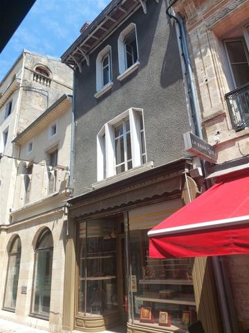 Maison 8 pièce(s) 3 chambre(s) 225 m²