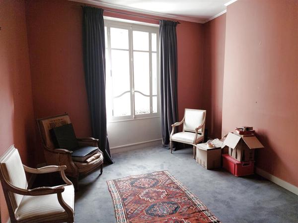 Maison 8 pièce(s) 3 chambre(s) 225 m²