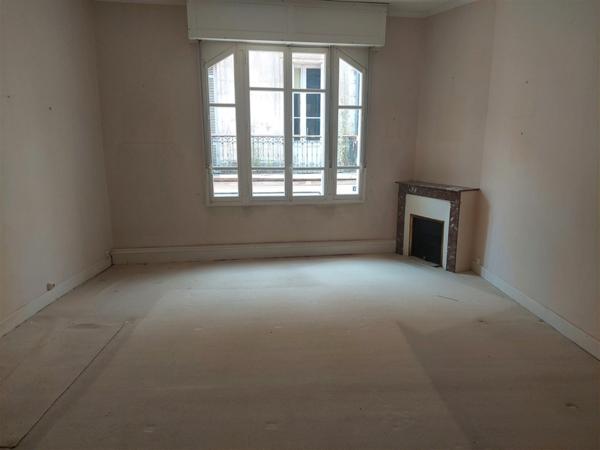 Maison 8 pièce(s) 3 chambre(s) 225 m²