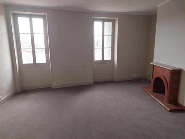 Maison 8 pièce(s) 3 chambre(s) 225 m²