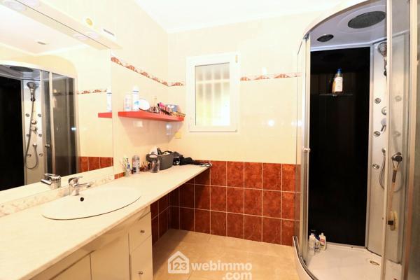Maison 164 m² à PLOUBEZRE 22300