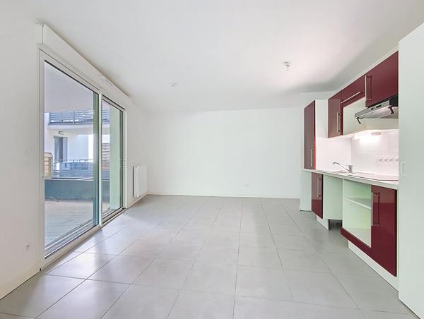 Appartement T1 Bis de 47m² avec terrasse et parking à vendre à Toulouse, dans le quartier Saint-Martin-du-Touch