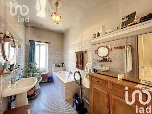 Maison traditionnelle 7 pièces de 153 m² à Amilly (45200)