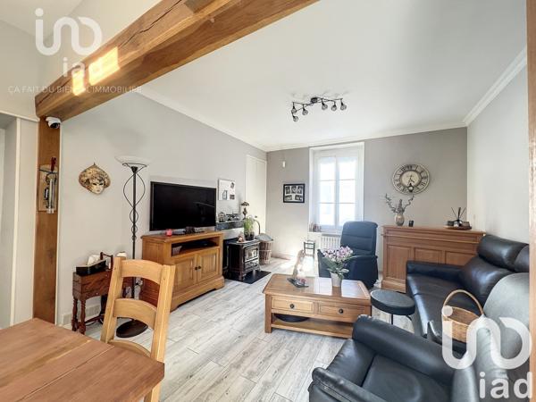 Maison traditionnelle 7 pièces de 153 m² à Amilly (45200)