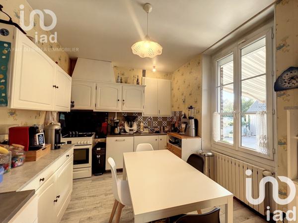 Maison traditionnelle 7 pièces de 153 m² à Amilly (45200)