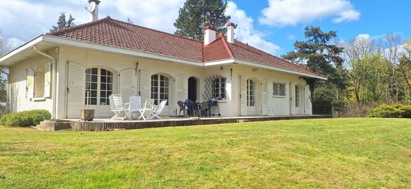 Maison Bourgeoise d'Exception à Bourg-en-Bresse - 6 pièces, 204 m² sur 4000 m² de terrain
