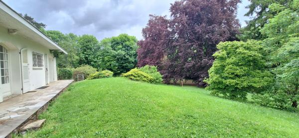 Maison Bourgeoise d'Exception à Bourg-en-Bresse - 6 pièces, 204 m² sur 4000 m² de terrain