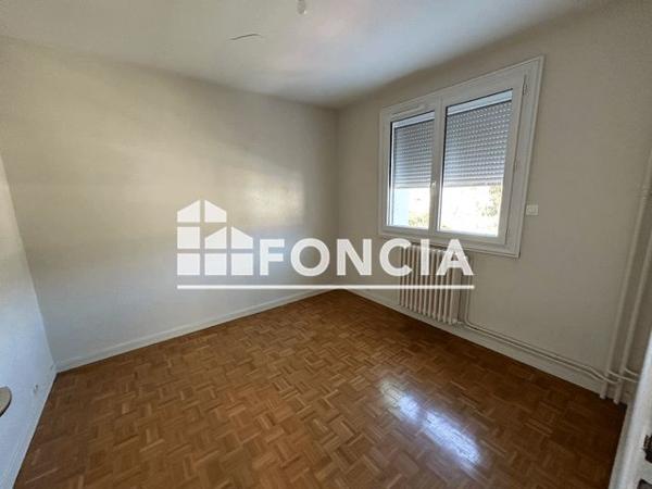 Location Appartement 3 pièces 66 m² - 28 RUE DE LA PLAINE Gieres 38610