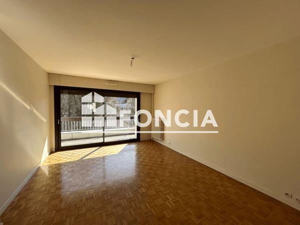 Location Appartement 3 pièces 66 m² - 28 RUE DE LA PLAINE Gieres 38610