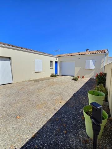 Maison
         4 pièces
        - 96 m² Exclusivité 360 000 € *