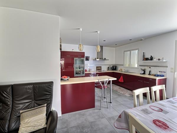 Maison
         4 pièces
        - 96 m² Exclusivité 360 000 € *