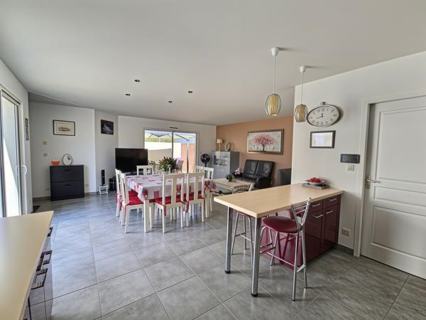 Maison
         4 pièces
        - 96 m² Exclusivité 360 000 € *