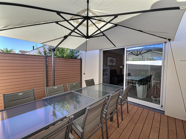 Maison
         4 pièces
        - 96 m² Exclusivité 360 000 € *