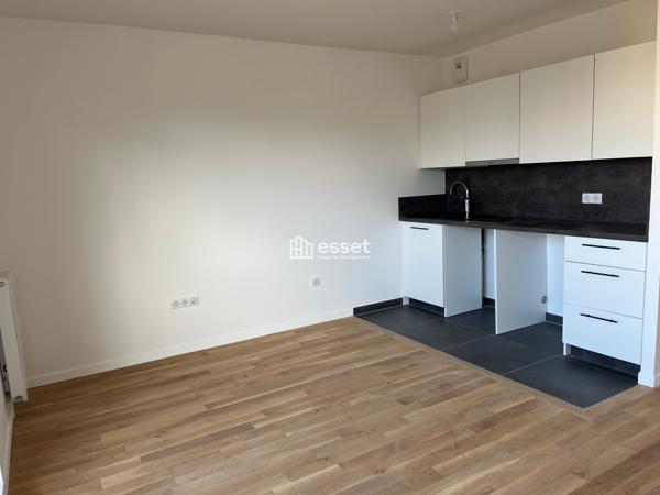 Location Studio 29.08 m² - Courbevoie 92400