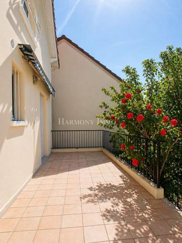 Maison familiale avec terrasses et jardin – Antony