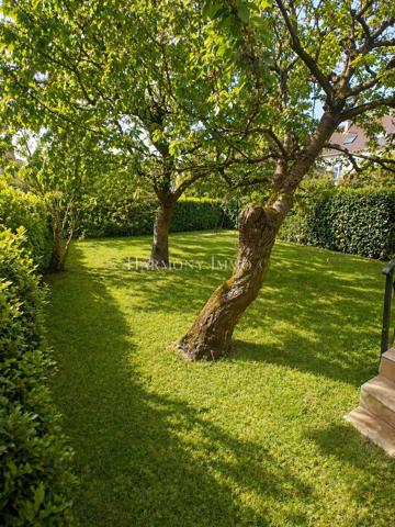 Maison familiale avec terrasses et jardin – Antony