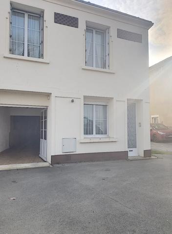 Maison à vendre centre-ville de Fontenay-le-Comte - EXCLUSIVITE NESTENN - 3 Chambres