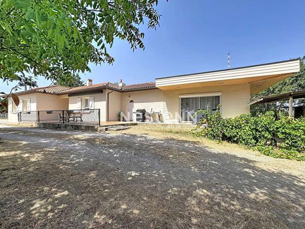 A VENDRE - Muret  - Brioudes - Maison T6 d'environ 147m²  avec grand terrain